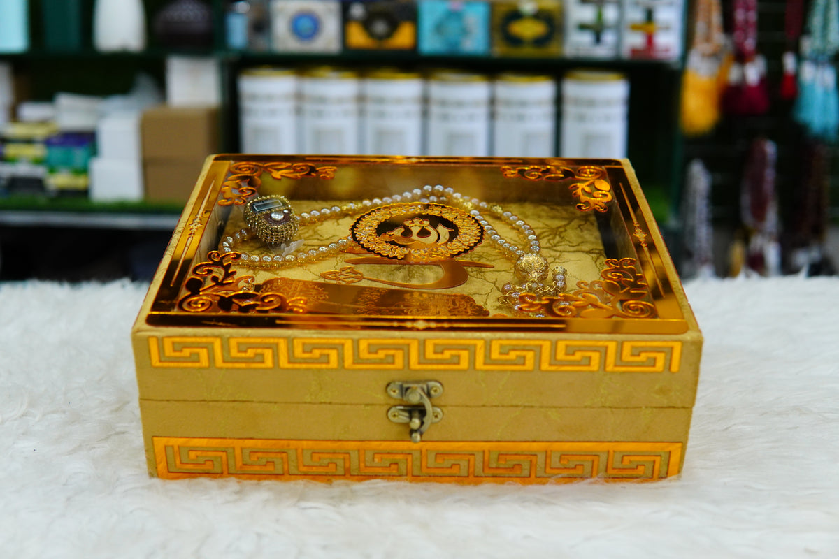 Golden Texture Acrylic Quran Pak Set with Jaynamaz