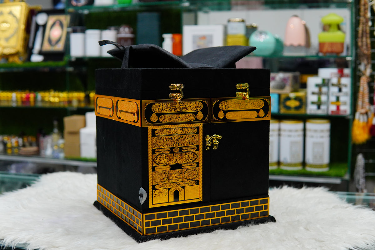 Ghilaf-e-Kabaa Premium Quran Sets With Jayenamaz   - KBS111