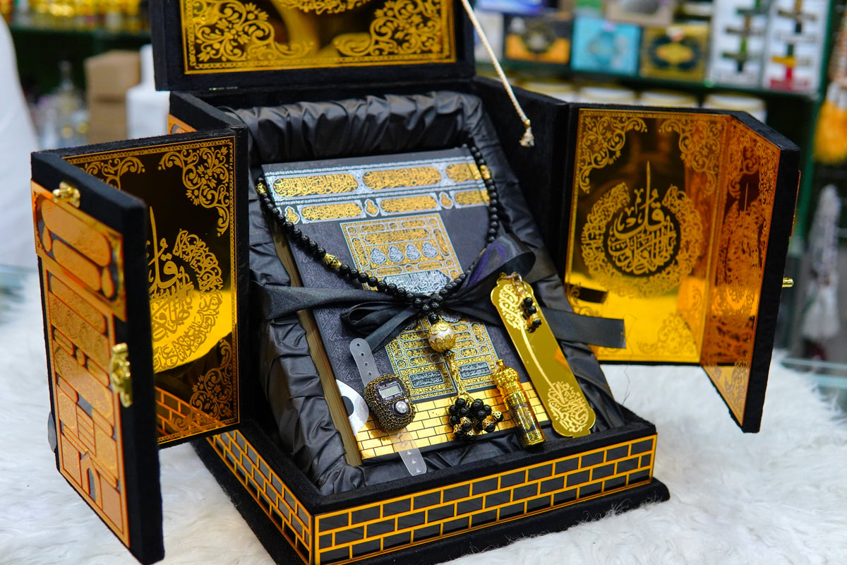 Ghilaf-e-Kabaa Premium Quran Sets With Jayenamaz   - KBS111