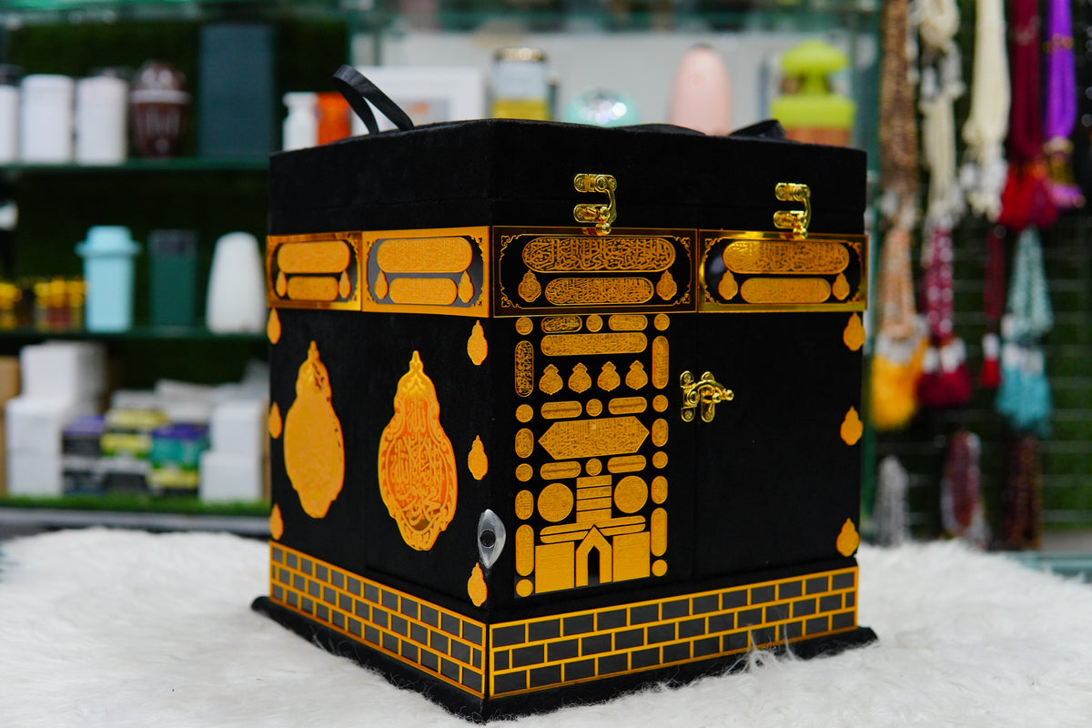 Ghilaf-e-Kabaa Kiswah luxury Quran & jayenamaz Set KBA112
