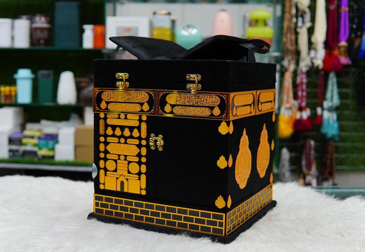 Ghilaf-e-Kabaa Kiswah luxury Quran & jayenamaz Set KBA112