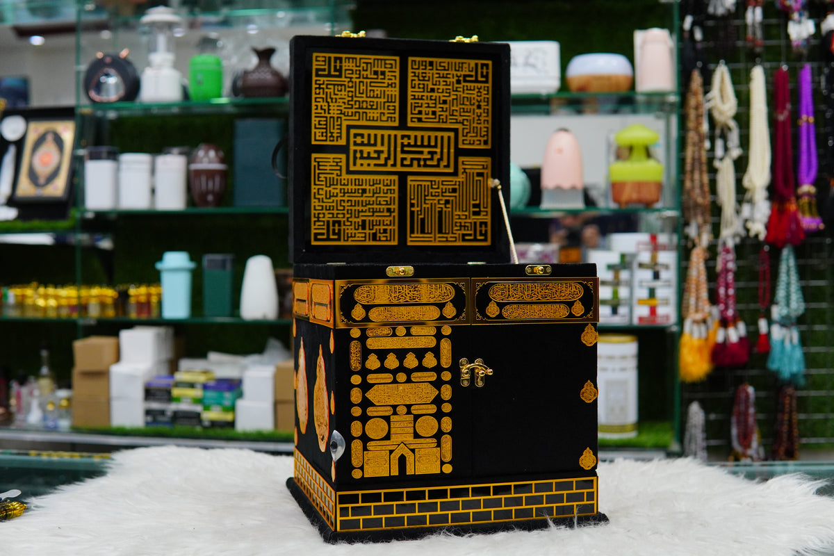 Ghilaf-e-Kabaa Kiswah luxury Quran & jayenamaz Set KBA112
