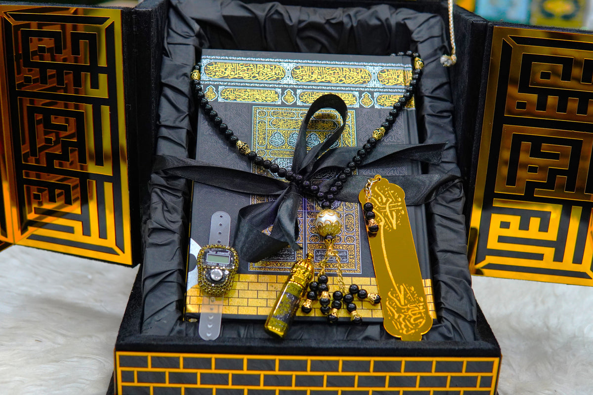 Ghilaf-e-Kabaa Kiswah luxury Quran & jayenamaz Set KBA112