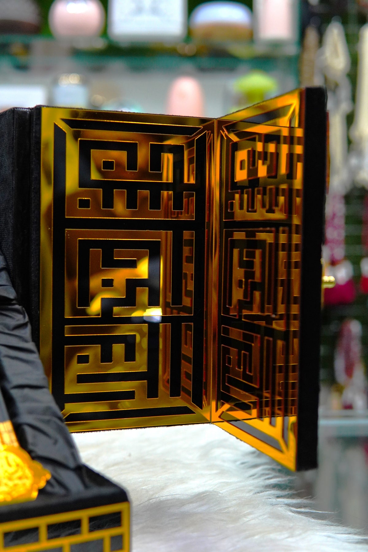 Ghilaf-e-Kabaa Kiswah luxury Quran & jayenamaz Set KBA112