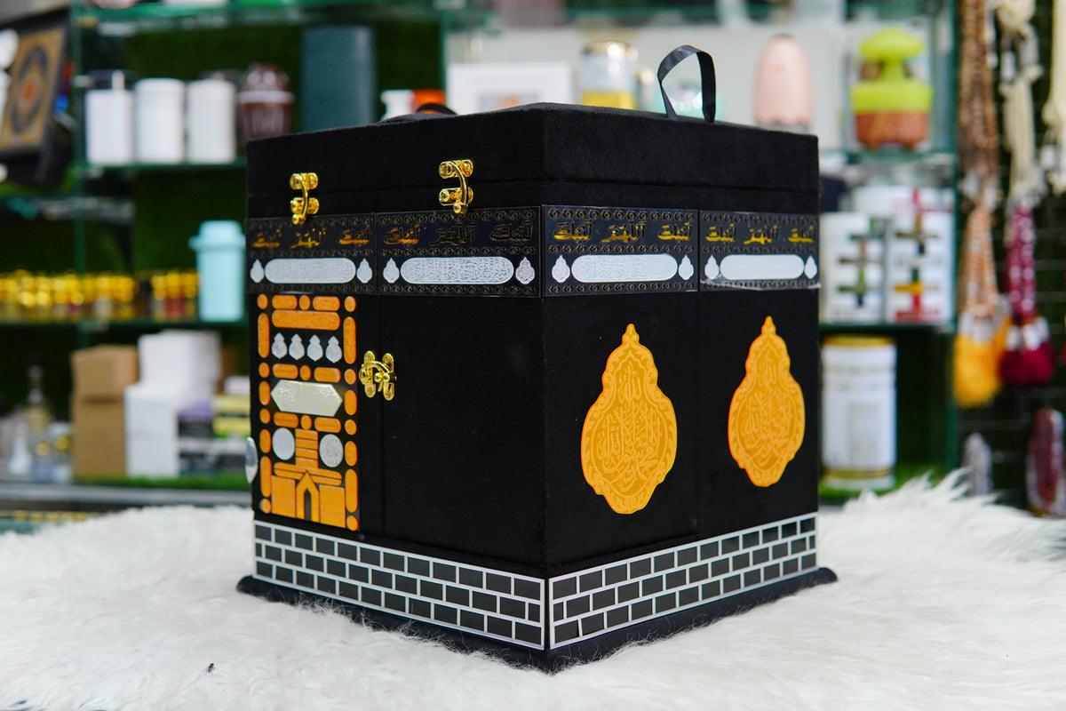 Ghilaf-e-Kabaa Kiswah luxury Quran & jayenamaz Set KBS113