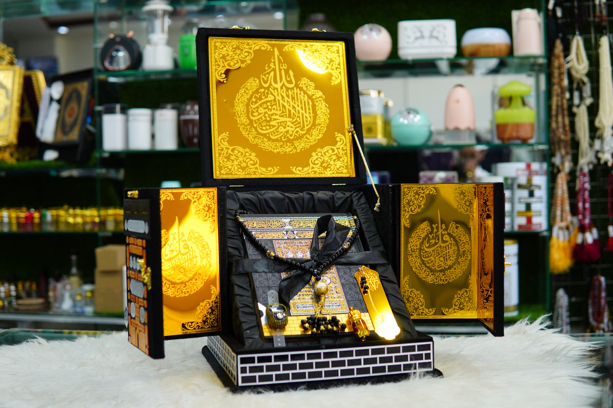Ghilaf-e-Kabaa Kiswah luxury Quran & jayenamaz Set KBS113