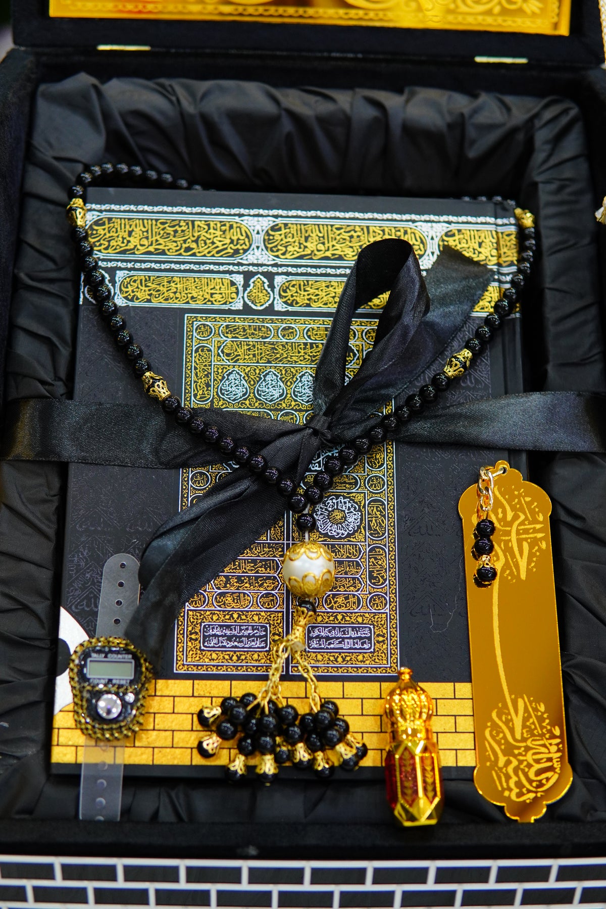 Ghilaf-e-Kabaa Kiswah luxury Quran & jayenamaz Set KBS113