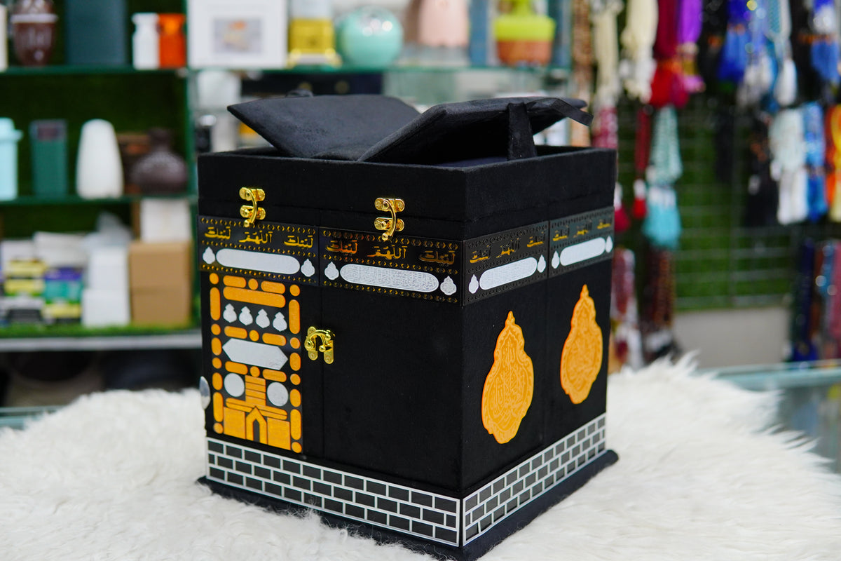 Ghilaf-e-Kabaa Kiswah luxury Quran & jayenamaz Set KBS113