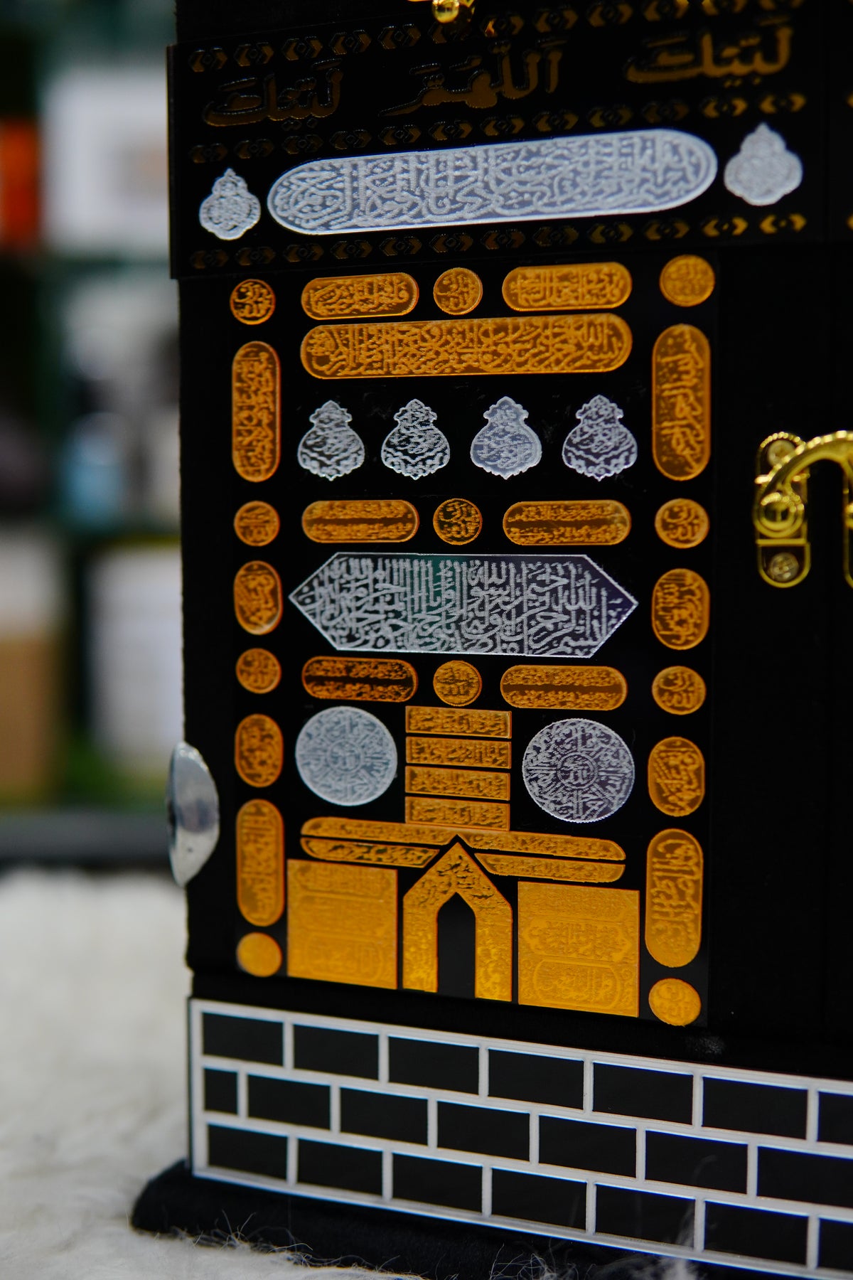 Ghilaf-e-Kabaa Kiswah luxury Quran & jayenamaz Set KBS113