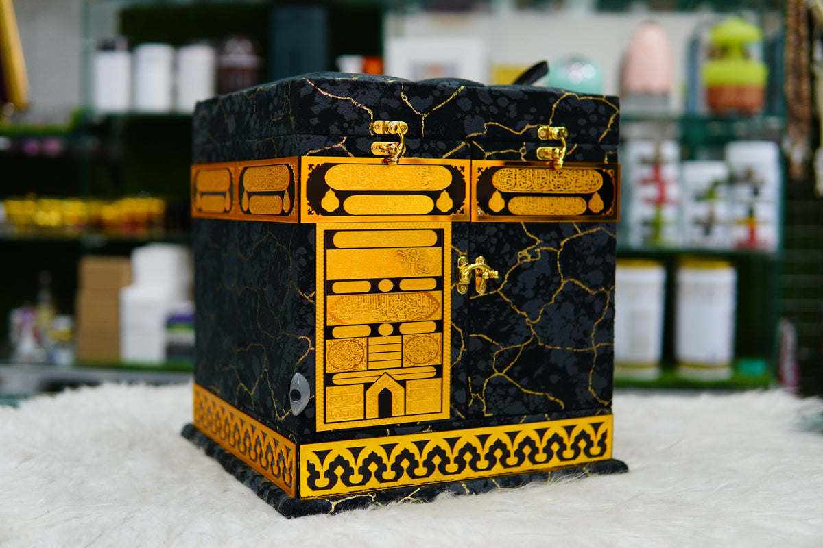 Ghilaf-e-Kabaa Texture Kiswah luxury Quran & jayenamaz Set KBA114